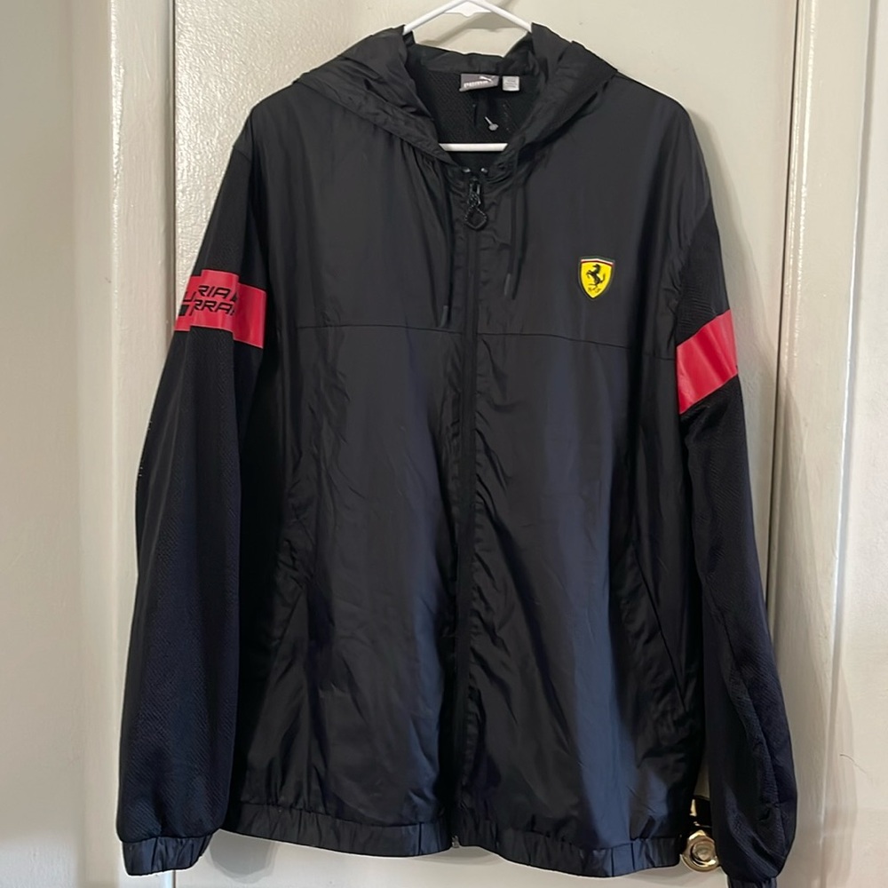 FERRARI PUMA WINDBREAKER HOODIE JACKET  MENS SIZE XL